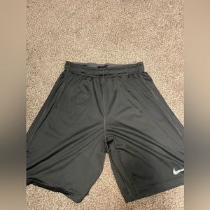 Men’s Nike shorts size XL